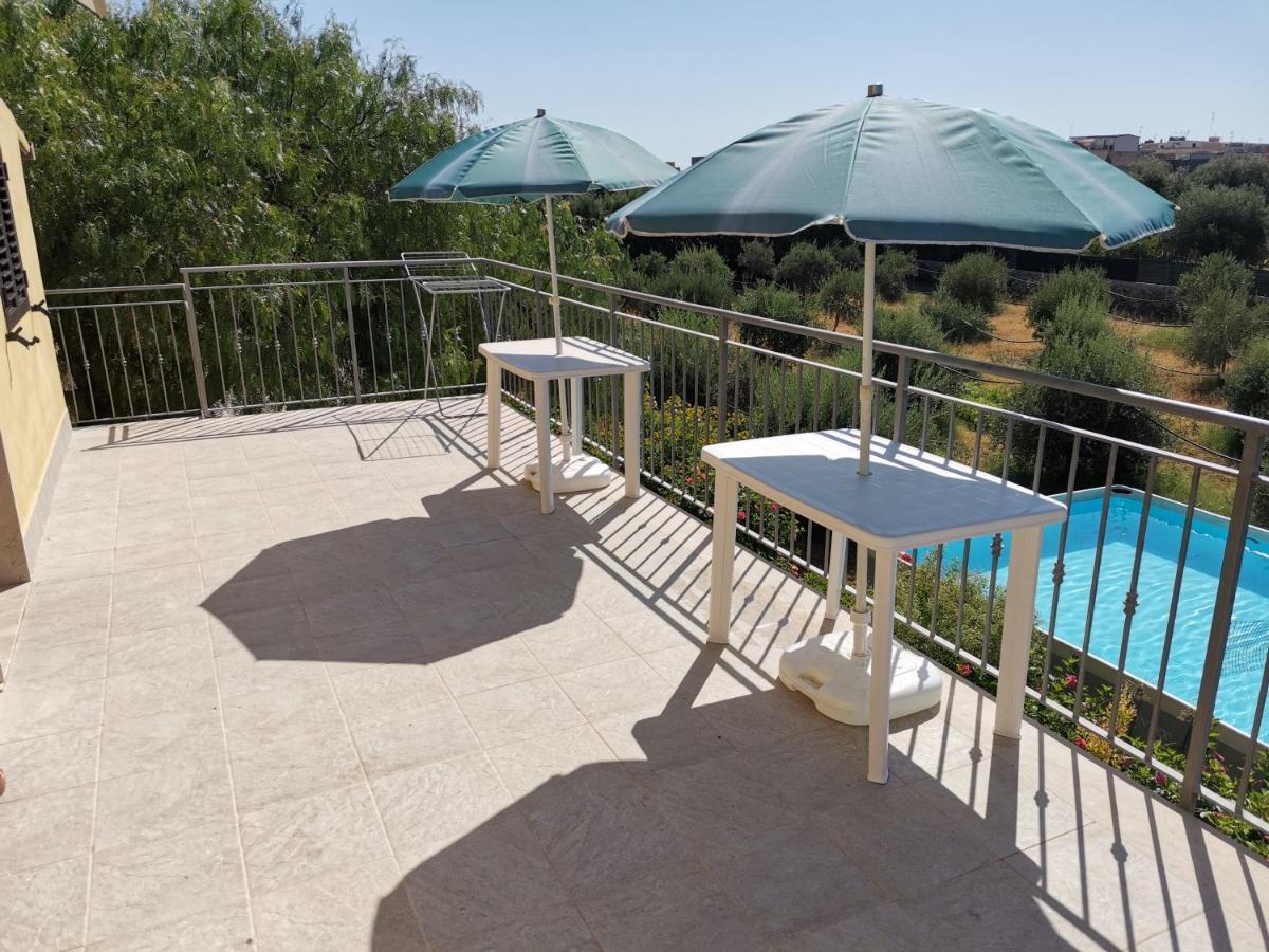 Villa Sole - Finaiti - Appartamento Per Turisti Флоридия Екстериор снимка