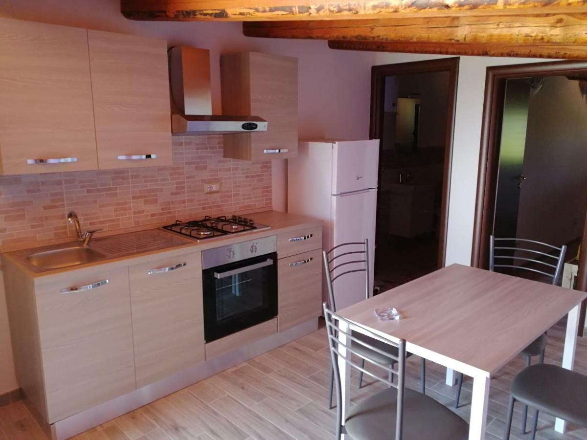 Villa Sole - Finaiti - Appartamento Per Turisti Флоридия Екстериор снимка
