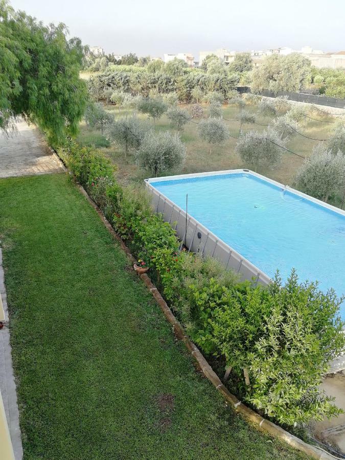 Villa Sole - Finaiti - Appartamento Per Turisti Флоридия Екстериор снимка