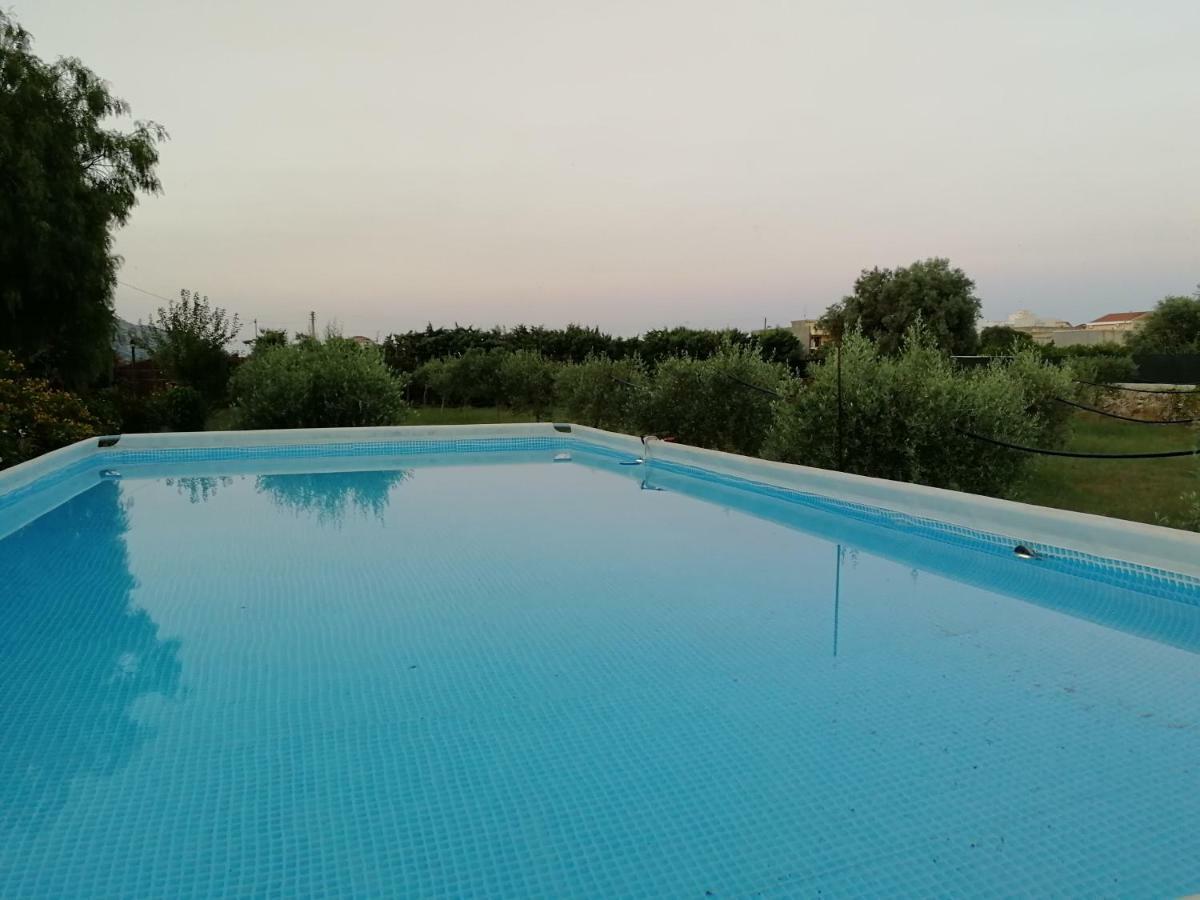 Villa Sole - Finaiti - Appartamento Per Turisti Флоридия Екстериор снимка