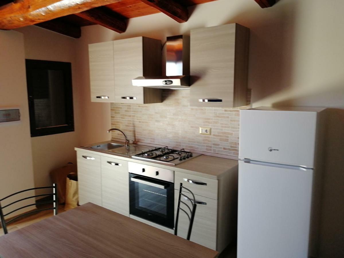 Villa Sole - Finaiti - Appartamento Per Turisti Флоридия Екстериор снимка