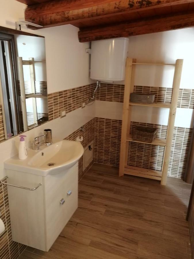 Villa Sole - Finaiti - Appartamento Per Turisti Флоридия Екстериор снимка